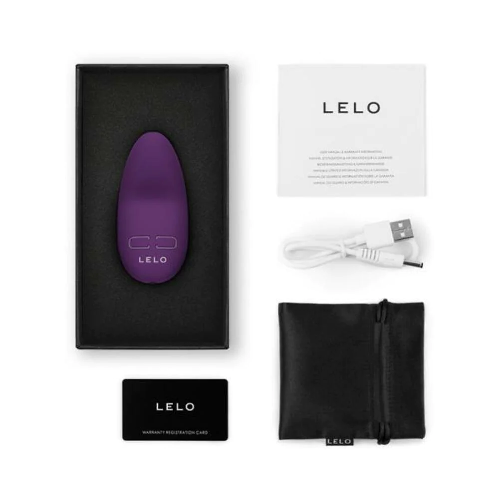 The Lelo Lily 3 and everything that is in the box.
