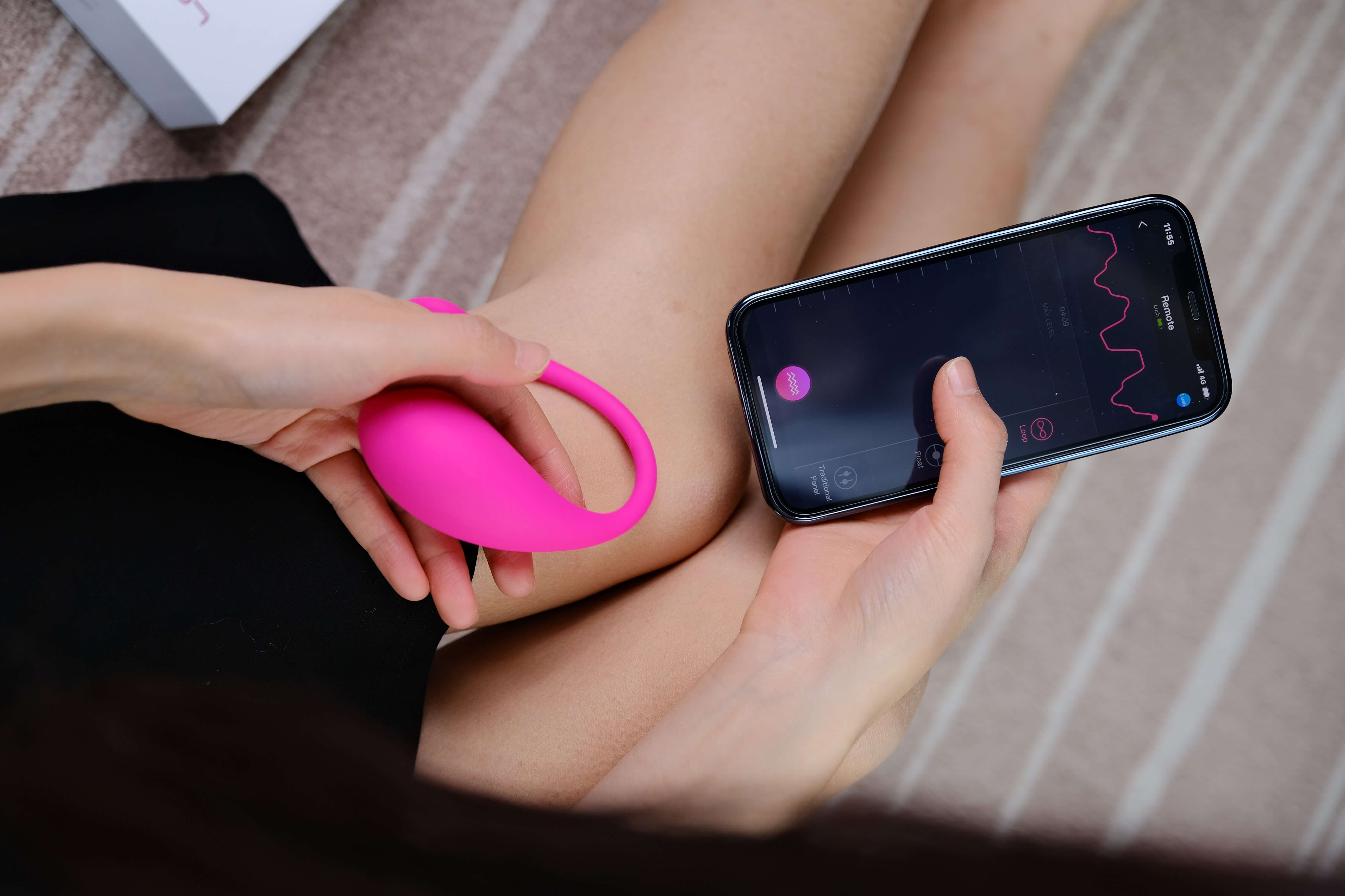 The powerful egg vibrator Lush 3 by Lovense - Product image
