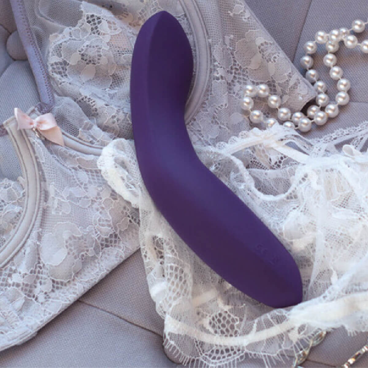 The satisfying G-Spot pleasure vibrator Rave by We-Vibe - Product image